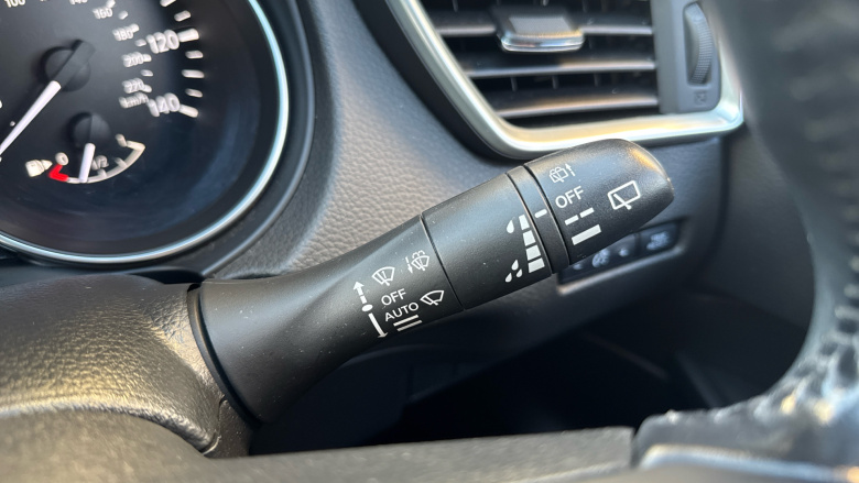 Nissan Qashqai 1.3 DiG-T Tekna+ 5dr Petrol Hatchback